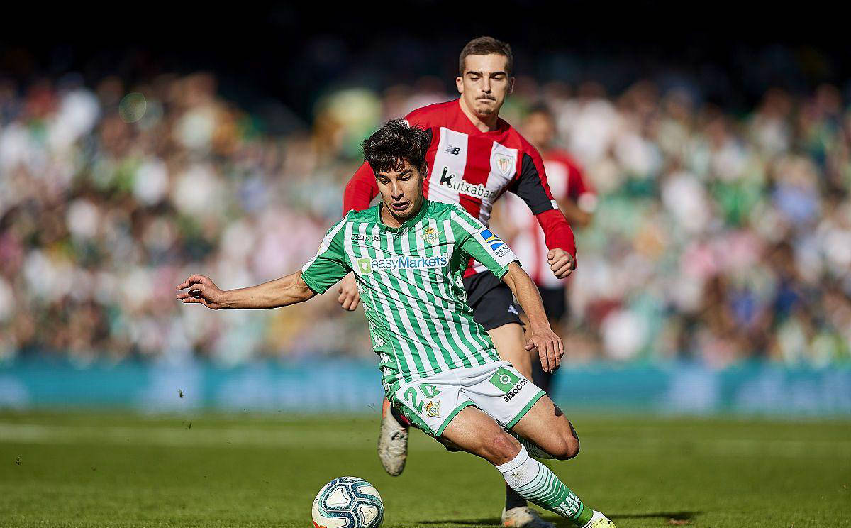 皇家贝蒂斯近8场保持不败，主场强势挑战巴塞罗那能否稳固榜首？